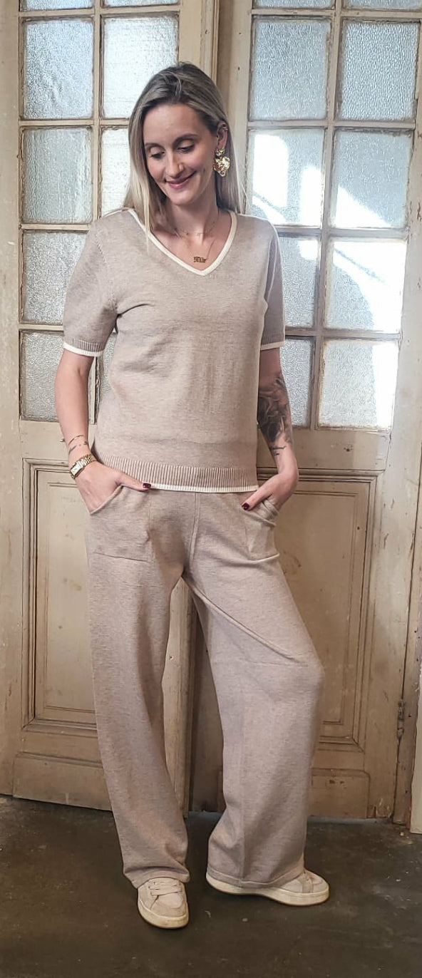 Sköna slätstickade byxor med fickor