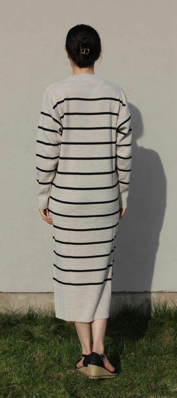 Skön slätstickad klänning