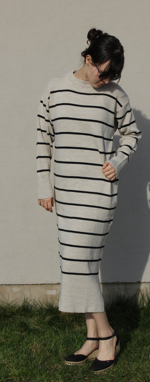 Skön slätstickad klänning